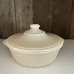 Vintage Fire King Casserole Dish w/Lid, Ivory Colored, 1.5 Quart, Easy Handles