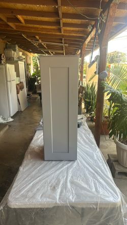 Kitchen cabinet