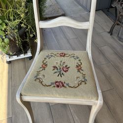 Beautiful. Antique Chair.