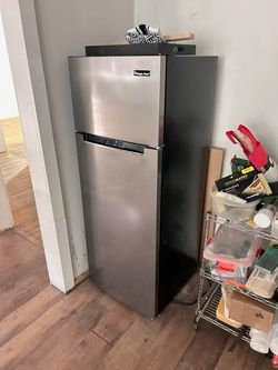 Magic Chef Mini Fridge