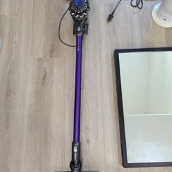 Dyson Animal V6 Vacuum 