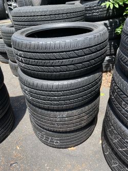 225/45/18 Bridgestone turanza LS100 run flat 225/45R18 set of 4 matching used tires in great condition 300$ for 4 tires plus tax. Mount available but 
