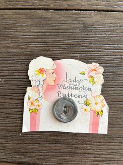 Lady Washington vintage button
