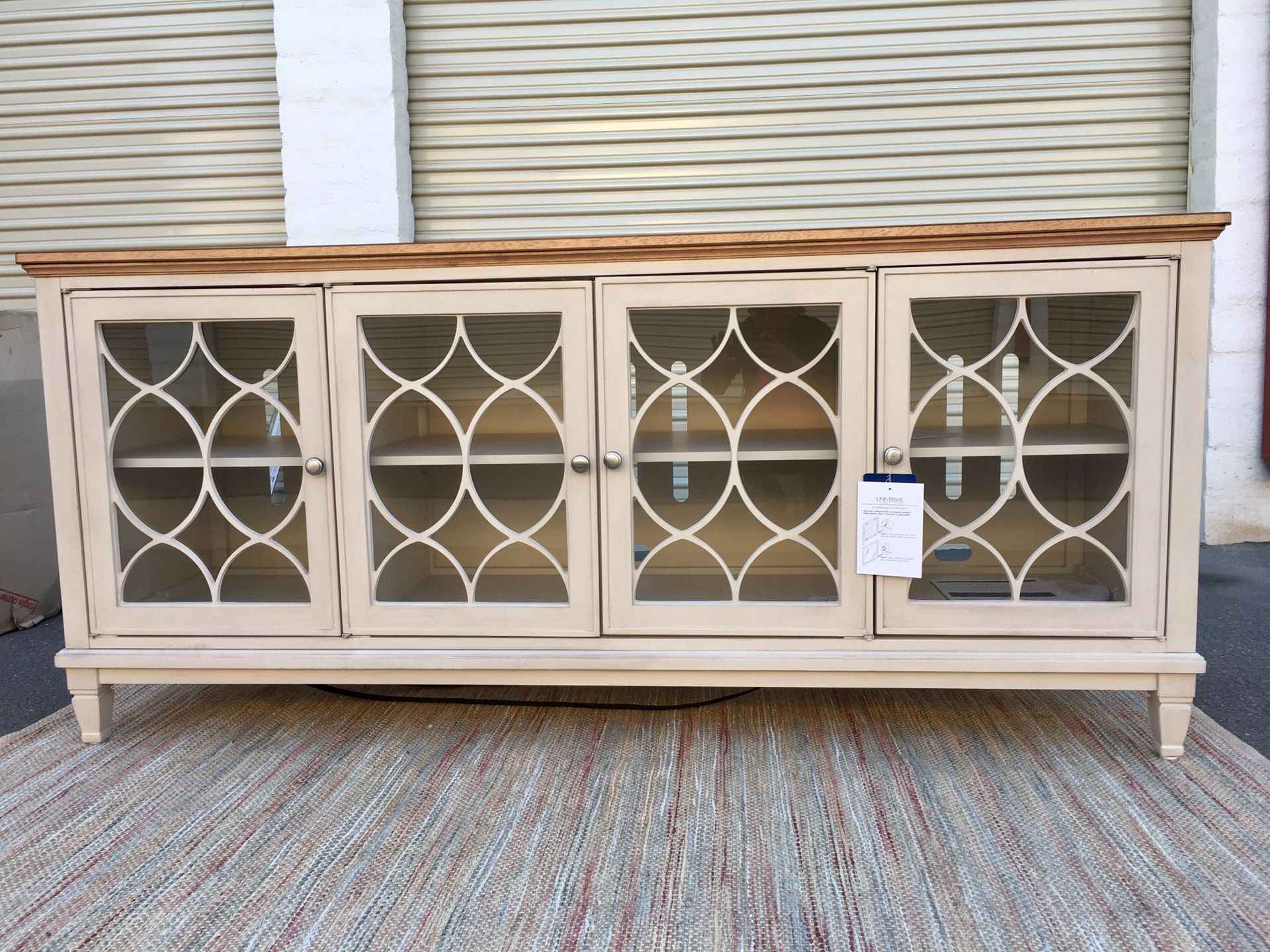 New UNIVERSAL FURNITURE MODERNE MUSE ENTERTAINMENT CONSOLE WITH CHANGEABLE DOOR INSERT Tv Stand 76"