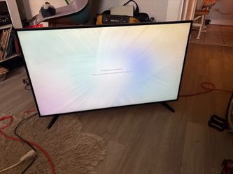 Samsung 50" Class (49.5" diagonally) 6-Series 4K Ultra HD Smart LED TV.
