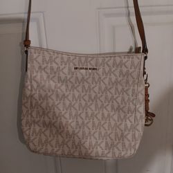 Michael Kors Jet Set Vanilla Purse 