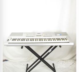 YAMAHA DGX-205 PORTABLE GRAND KEYBOARD + POWER ADAPTER & STAND