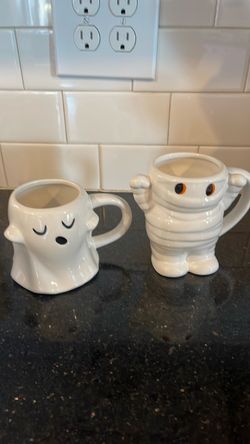Ghost mug and mummy mug