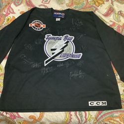 2004 tampa bay lightning center ice team signed jersey