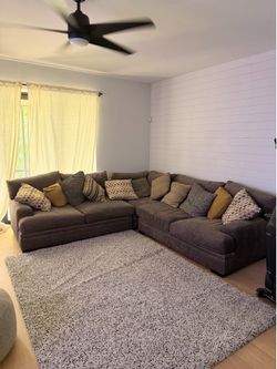 3 piece sectional with decorative pillows