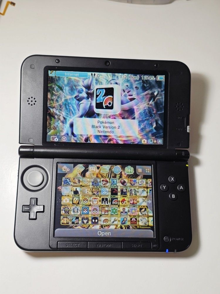 Blue Nintendo 3DS XL 64gb With Pokemon Bank & More