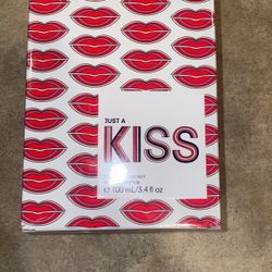 Victoria Secret Just A Kiss Perfume 