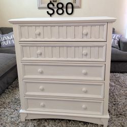 SOLID WOOD WHITE DRESSER WITH 5 DRAWERS