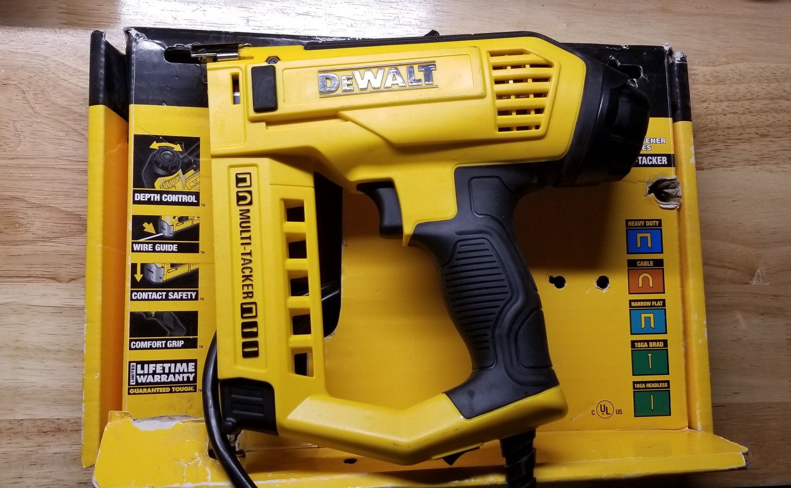 Dewalt Heavy Duty Electric Stapler for Sale in Baldwin Park, CA OfferUp