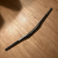 TruVativ Descendant Downhill Handlebar Riser Carbon 35mm Clamp, 800mm width, 20mm rise, Black (uncut/no damage)