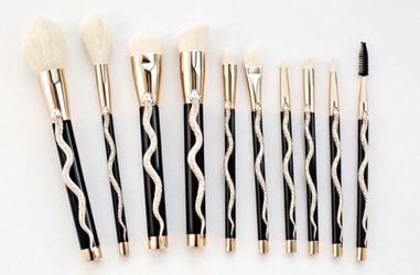 BEAMD NEW IN BOX SONIA KASHUK BRUSH SET