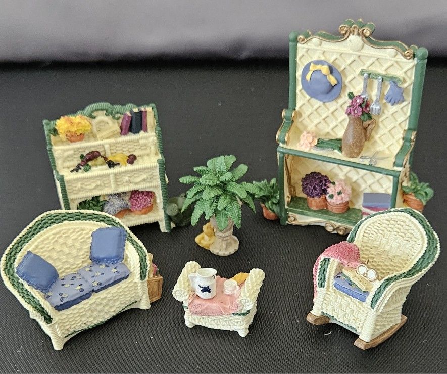 2001 AVON Miniature Patio Furniture Collection