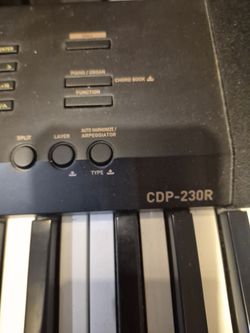 Casio CDP-230R electric piano + chair