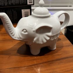 Elephant teapot