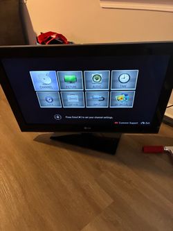 32in LG flatscreen (No remote)