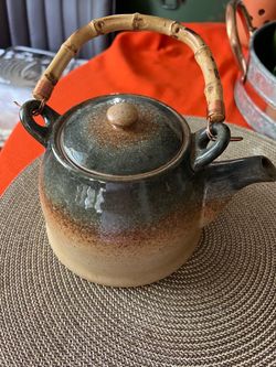 Bloomingville tea pot