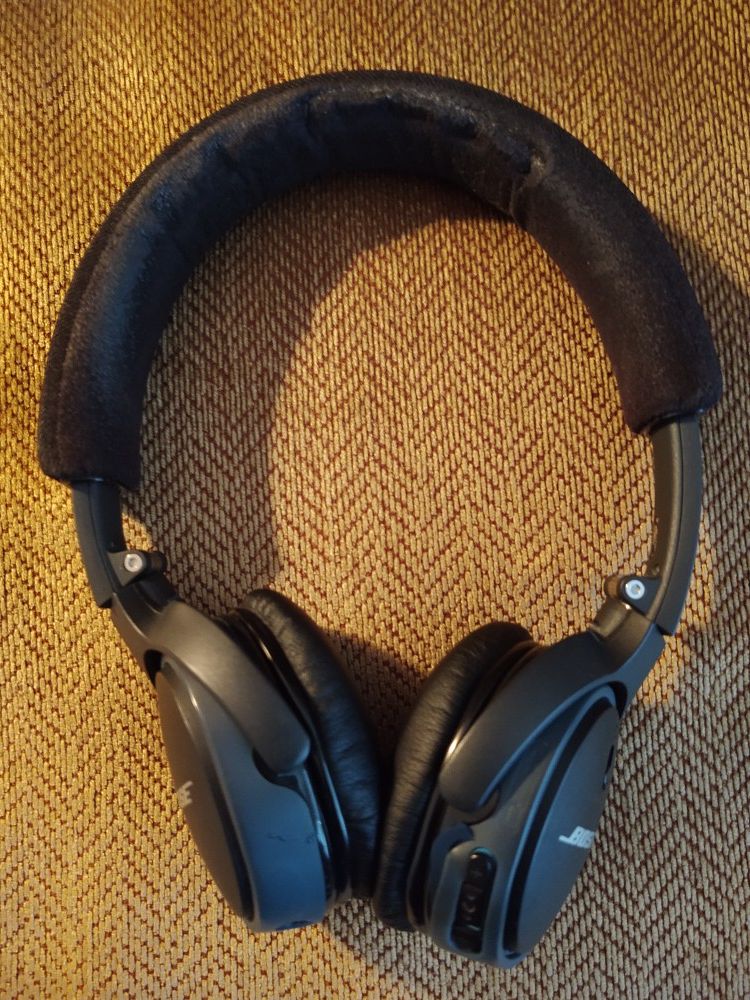 Authentic Bose On Ear Bluetooth Headphones with New Ear Pads