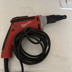 Milwaukee Screw Driver