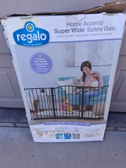 Pet gate dog gate child gate safety
