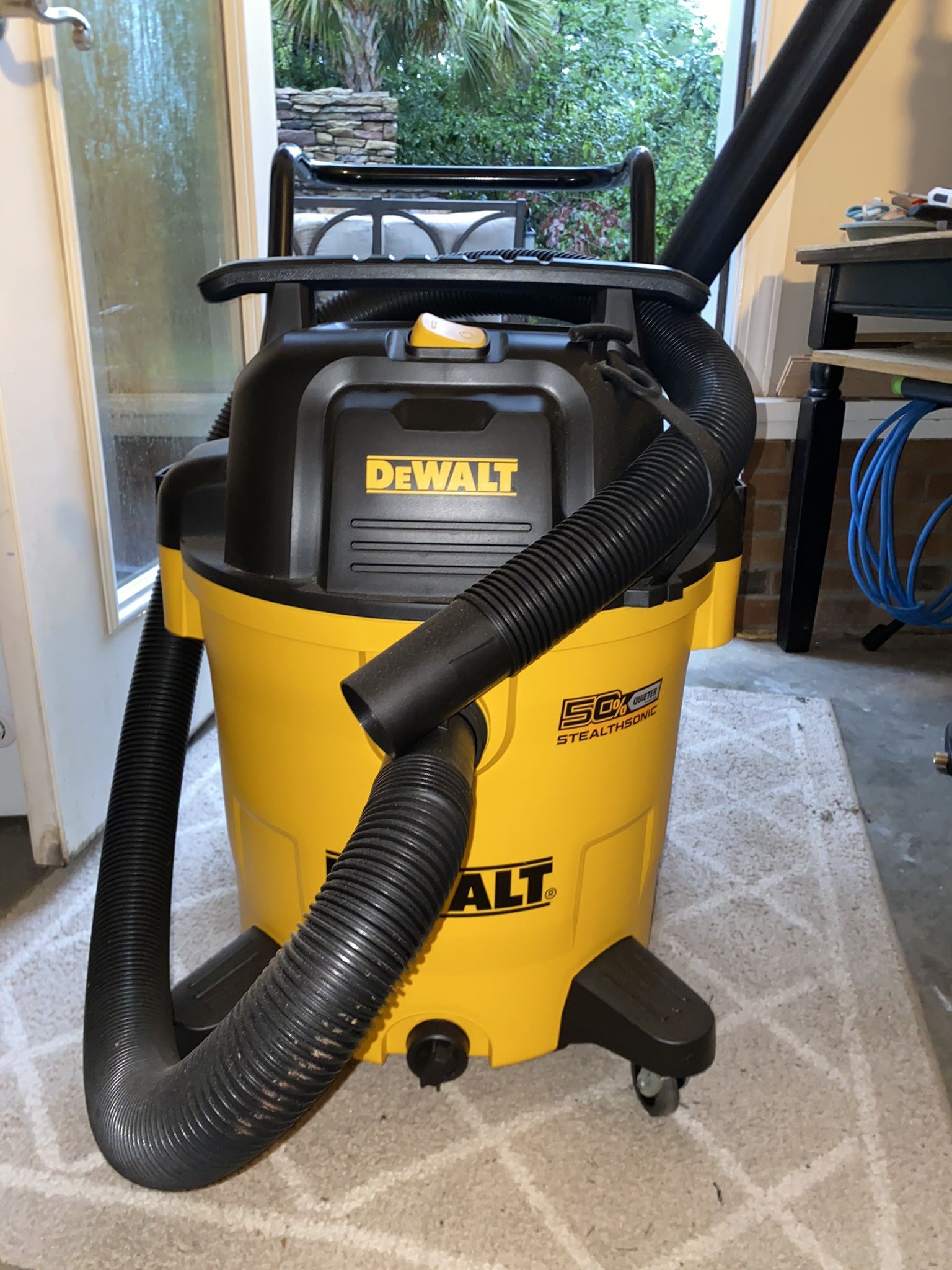 DEWALT Shop Vacuum