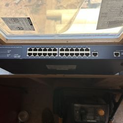 NETGEAR ProSafe 24 Port 10/100 Smart Switch w/2 Gigabit Ports FS726T