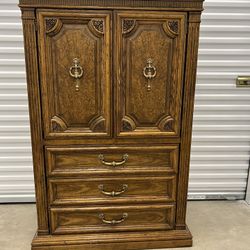 Armoire Wardrobe/Dresser