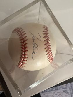 Autographed Baseball in Acrylic Display Case tom glavine