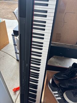 Yamaha P-115 Digital Piano