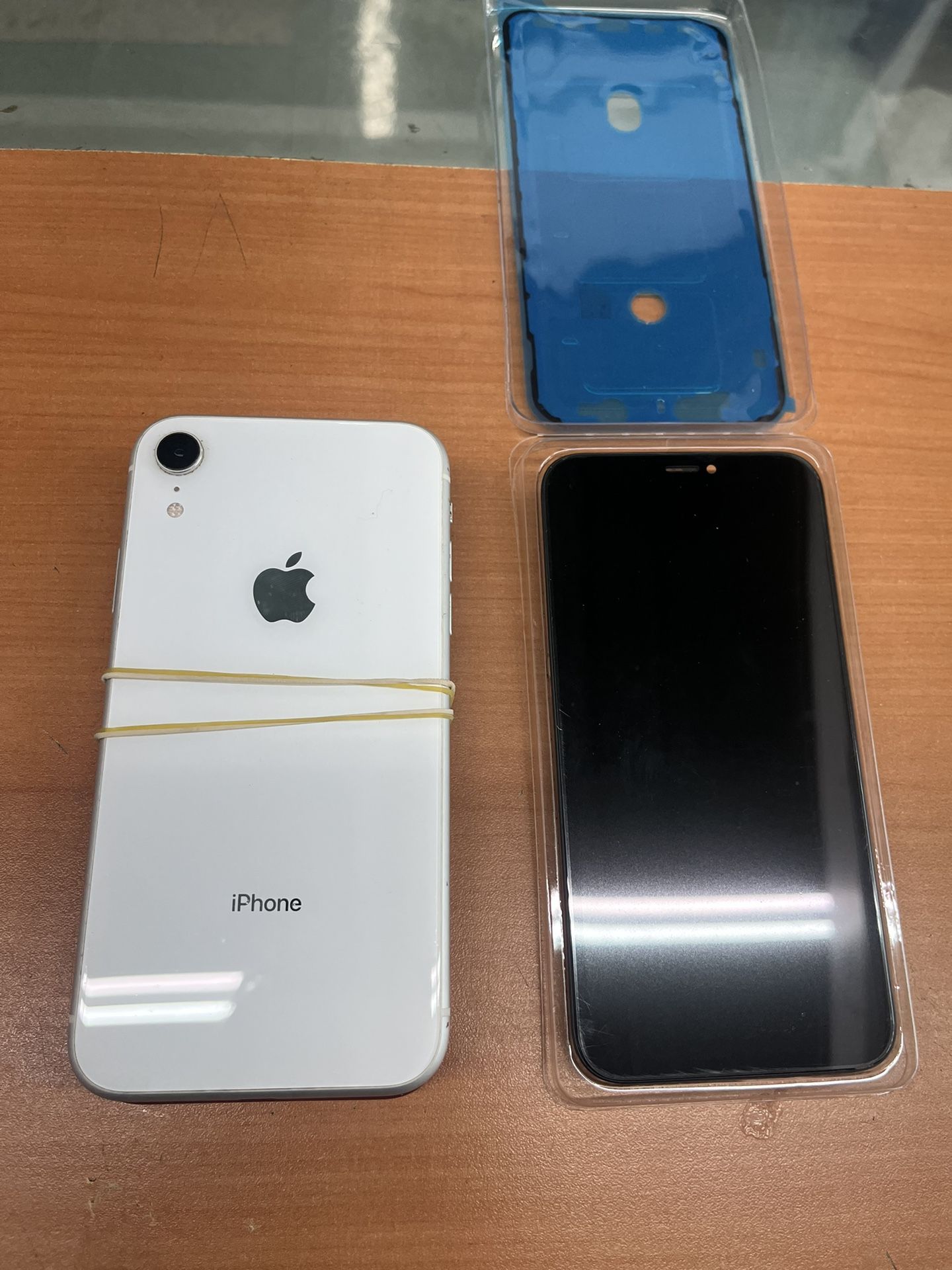 iPhone XR Screen