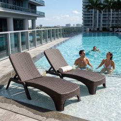 Outdoor Lounge Chair Set