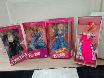 1(contact info removed) Barbie Collection Lot