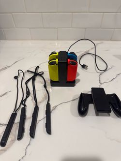 4 Nintendo Switch Joy-Con Controllers + Charging Dock & Accessories