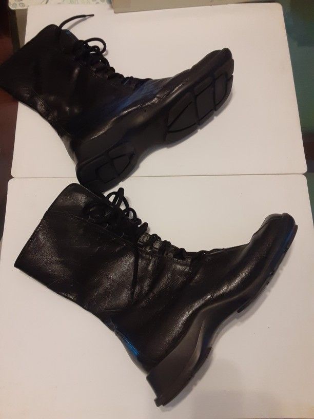 David Aaron, Tiger Black Leather Boots Size 10