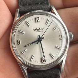 Wyler Watch Like New