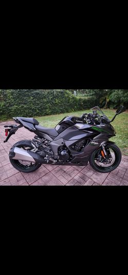 2025 Kawasaki Ninja 1100 SX
