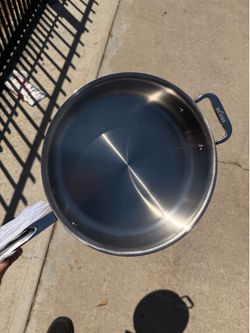 All-Clad D3 Stainless 3-ply Bonded Cookware, Saute Pan with lid, 3 quart