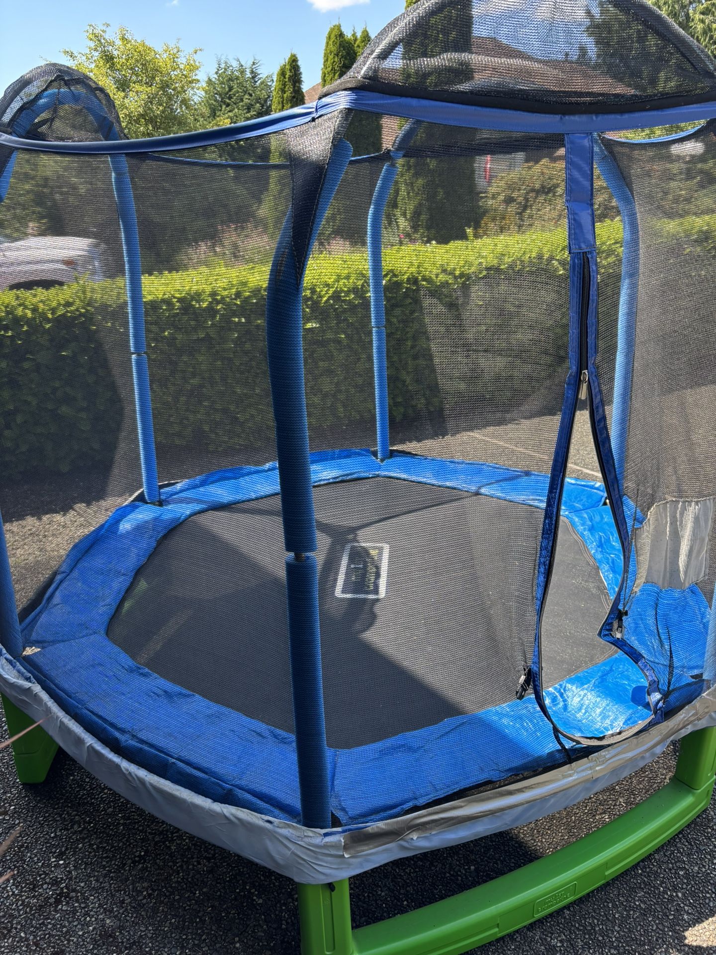 Trampoline - Indoor/outdoor