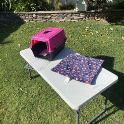 Like New Small Pet Carrier Crate With New Bed