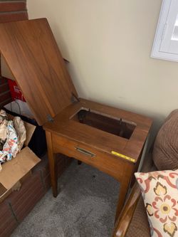 Sewing table
