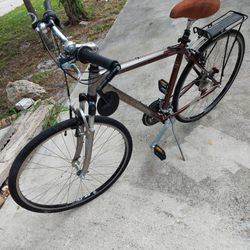 TREK  BIKE  7100 MODEL NUMBER  EVERYTHING  FUNCTION WELL  IT'S  READY TO USE 