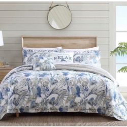 Tommy Bahama King Size Comforter & shams 