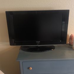32’ TV