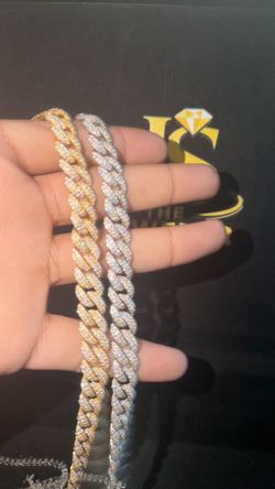 Cuban link bracelets Moissanite