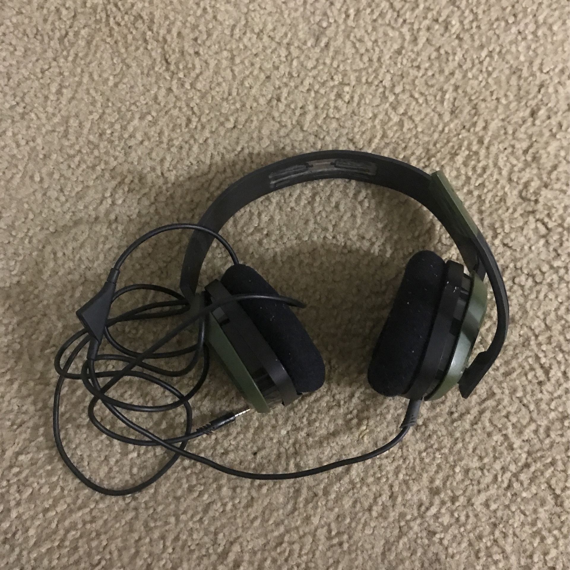 A10 headphones