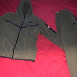 Nike tech full set